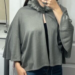 Alfani Gray cape Sweater with Faux Fur Collar